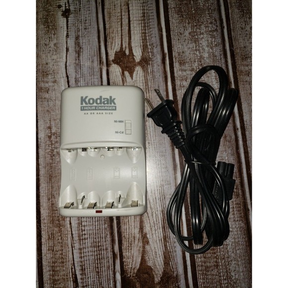 Kodak K6000 Ni-MH/Ni-Cd Battery Charger AA or AAA 1 Hour Charging - Picture 4 of 4